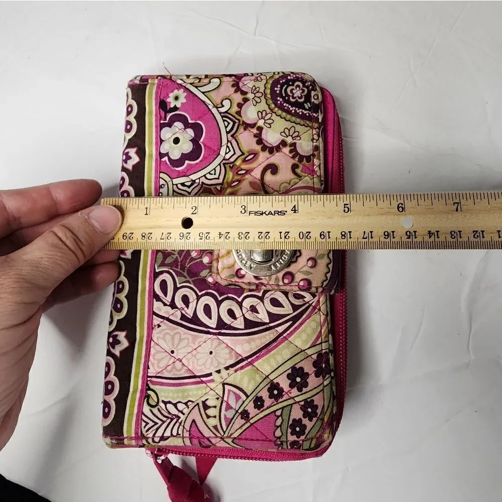 Vera Bradley Zip Around Quilted Floral Print fabric Wallet - Picture 6 of 7